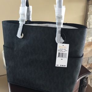 Michael Kors Jet Set Signature Tote BNWT